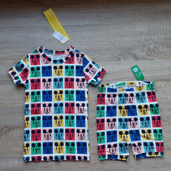 Gap Mickey pajamas size 6 - Picture 2 of 16